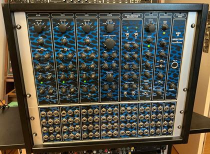 Technosaurus-Selector"